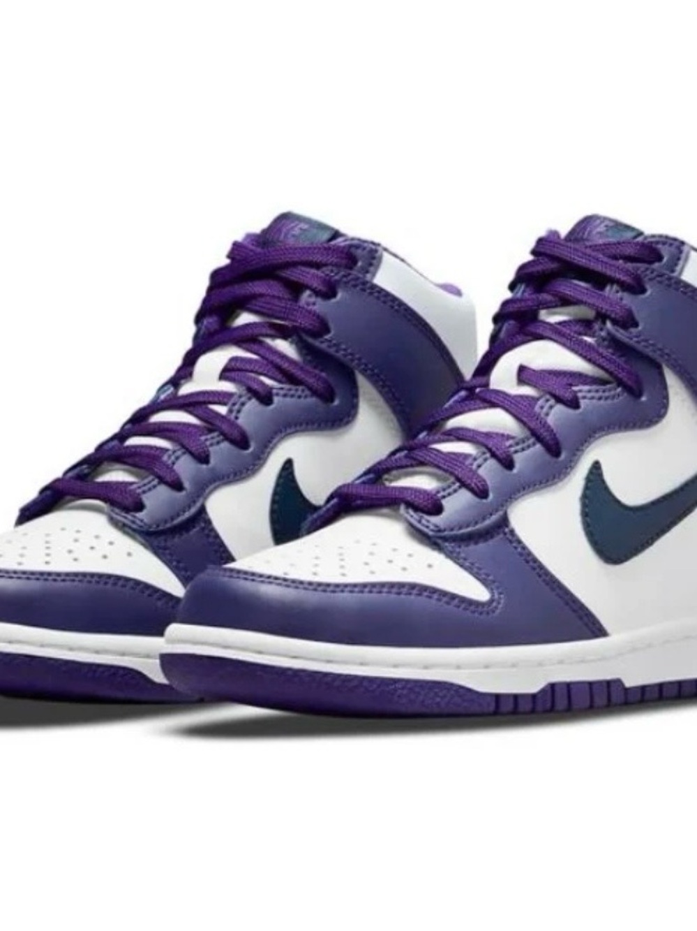 Brand New Nike High-Top Sneakers in Purple, White and Navy